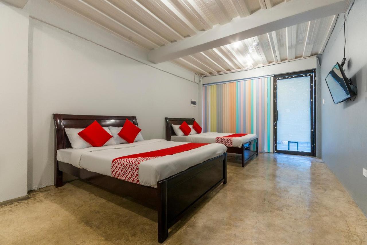 Vaccinated Staff - Oyo 476 Hedda Hotel Cebu Εξωτερικό φωτογραφία