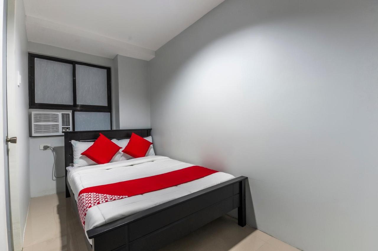 Vaccinated Staff - Oyo 476 Hedda Hotel Cebu Εξωτερικό φωτογραφία