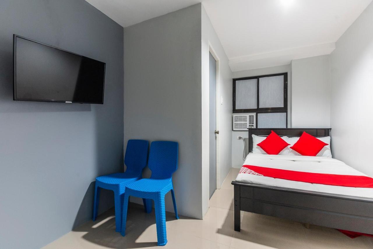 Vaccinated Staff - Oyo 476 Hedda Hotel Cebu Εξωτερικό φωτογραφία