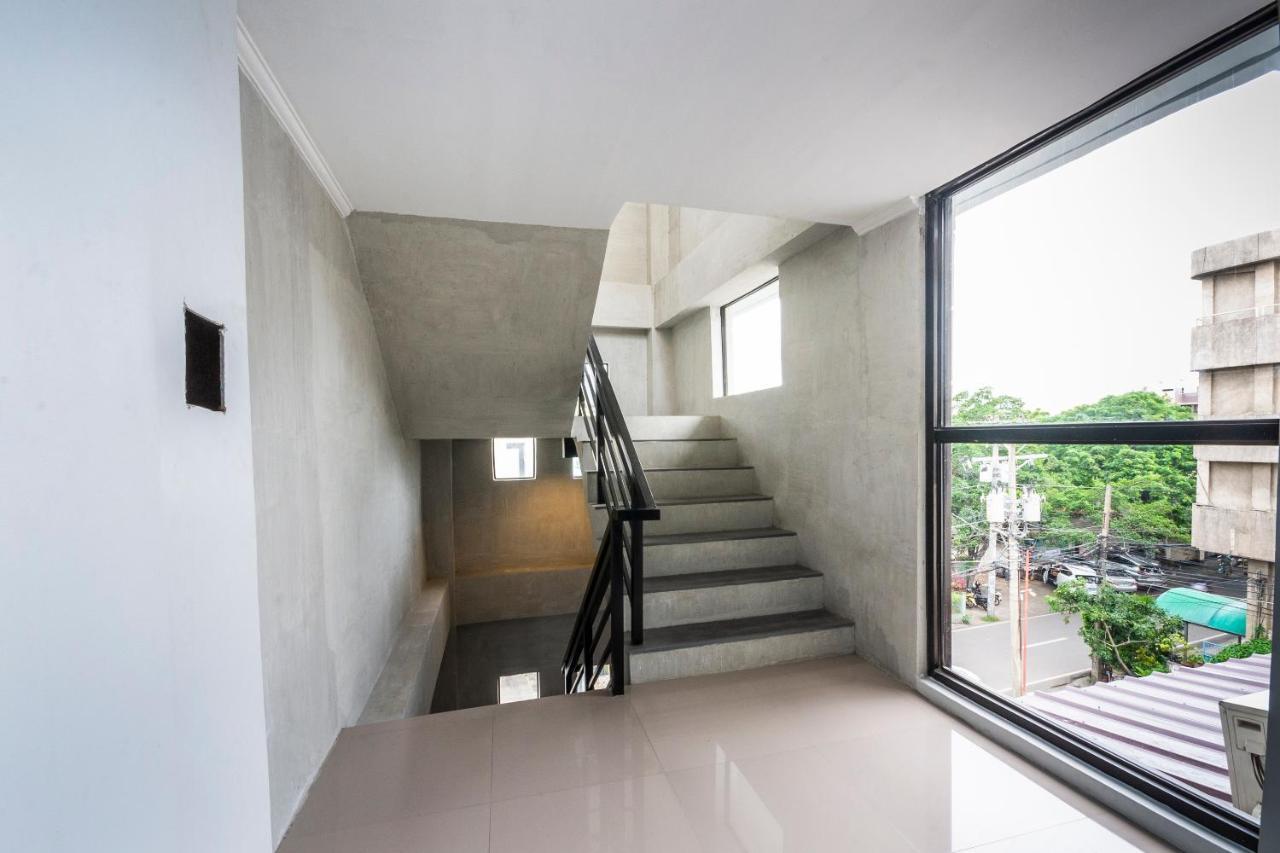 Vaccinated Staff - Oyo 476 Hedda Hotel Cebu Εξωτερικό φωτογραφία